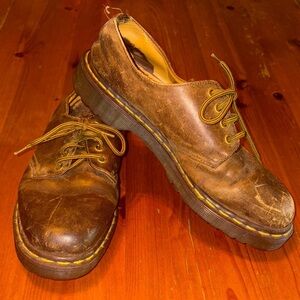 Dr. Martens Vintage brown leather shoes
